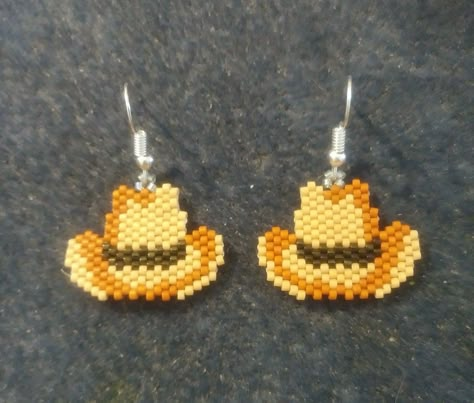 Cowboy Hats Perler Bead Cowboy Hat, Cowboy Beaded Earrings, Cowboy Perler Beads, Beaded Cowboy Hat, Beaded Flowers Patterns, Beaded Charms, Stitch Earrings, Beadwork Designs, Brick Stitch Earrings