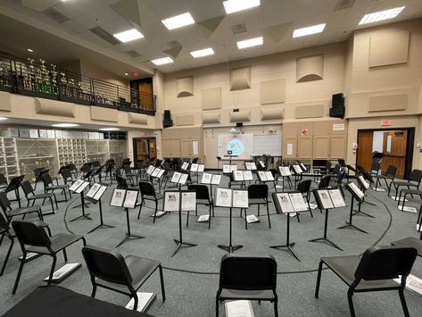 Orchestra Classroom, Choir Room, Photography Reference, Band Room, Orchestra Music, Band Humor, High School Teacher, Symphony Orchestra, Future Classroom