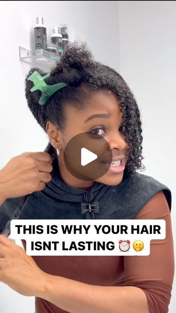 MICHE Beauty (mee-sh) on Instagram: "THIS IS WHY YOUR HAIR ISN’T LASTING!   You aren’t applying enough water and working in sections to define your curls.   Try this technique in the shower :  1. Work in sections  2. Saturate your hair with water  3. Apply Tropical Oasis Hair Gel to each section to define your curls.   Would you try this in the shower? 👀" Twist And Curl Natural Hair, How To Define Natural Curls, Define Curls Natural Hair, How To Have Defined Curls, How To Make Ur Curls More Defined, Defined Curls Natural Hair, Define Natural Curls Black, Curly Hair Products, Tropical Oasis