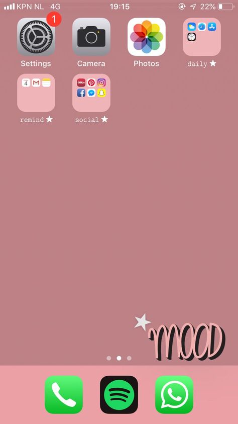 Lettertype: www.messletters.com ( see link ). What’s on my iphone 6s.💗 What’s On My Iphone, Iphone Organisation, App Organization, Organize Apps On Iphone, Phone Organisation, Whats On My Iphone, Organize Phone Apps, Iphone Home Screen Layout, Organization Apps