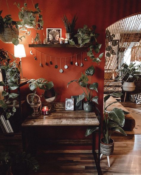 Afro Boho Dining Room, Hippie Apartment Aesthetic, Hippie Apartment, Living Room 70s, Afro Boho, Afro Bohemian, 70s Living Room, Boho Plants, Plants Interior