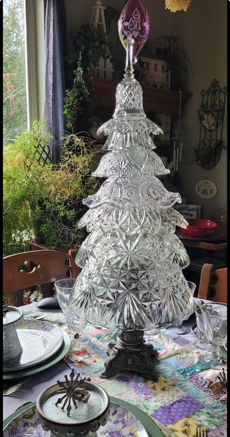 Cut Glass Bowl Christmas Tree, Chandelier Crystals Repurposed Christmas, Crystal Dish Christmas Tree, Cut Glass Christmas Tree, Glass Bowl Christmas Tree Diy, Diy Glass Christmas Tree, Diy Crystal Christmas Tree, Glass Bowl Christmas Tree, Glass Christmas Tree Diy