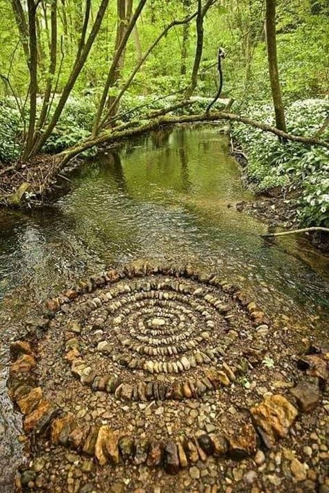 Stone Walls Garden, Earth Art, Wall Garden, Outdoor Art, Land Art, Environmental Art, Nature Aesthetic, Stone Art, Labyrinth