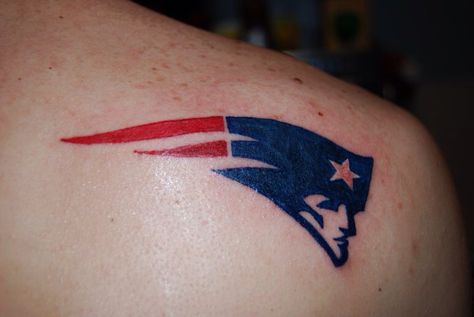 Patriots tattoo<33 in love Patriots Tattoo, New England Patriots Cricut Projects, New England Patriots Svg, Mens Shoulder Tattoo, Back Of Shoulder Tattoo, Back Tattoos, S Tattoo, Tattoo Images, Love Tattoos