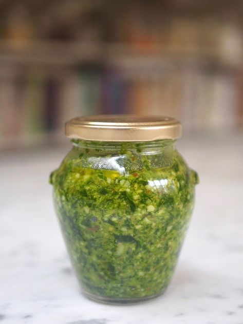 Wild Garlic Pesto, Garlic Pesto, How To Make Pesto, Wild Garlic, Edible Gifts, Toasted Almonds, Writing Project, Spring Sign, Food Market