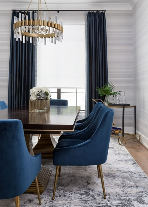 Blue Dinning Room, Dining Room Navy, Modern Dining Room Lighting, Blue Chairs, Luxurious Dining Room, Luxury Dining Tables, Transitional Dining Room, Blue Dining Chair, Dining Room Blue