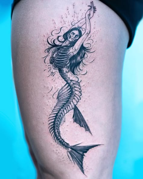 Siren Mermaid Tattoos, Mermaid Thigh Tattoo, Mermaid Tattoo Meaning, Siren Tattoo, Swimming Tattoo, Tattoos Behind Ear, Mermaid Tattoo Designs, Tattoos Nature, Tattoo Diy