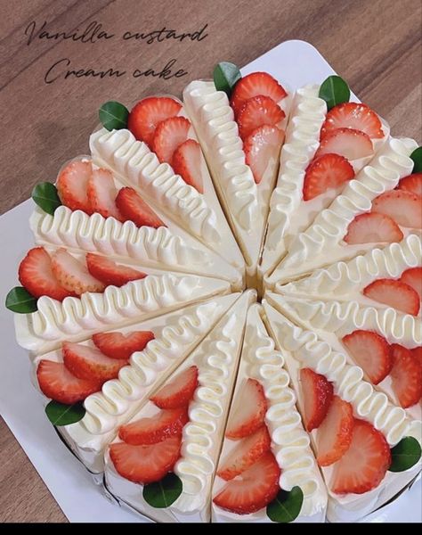 Summer Desserts Easy No Bake, Desserts Easy No Bake, Surprised Cat, Desserts Gluten Free, Desserts Ideas, 귀여운 음식 그림, Buttercream Cake Decorating, Cake Decorating Piping, Cake Decorating Frosting