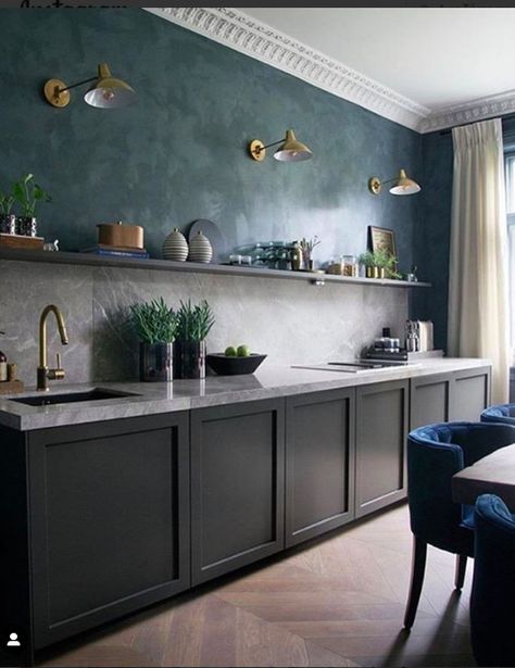 40 Unique Kitchens Without Upper Cabinets - Decoholic Kitchen Without Cabinets, Kitchen Without Upper Cabinets, Kitchen Trends 2021, Kitchens Without Upper Cabinets, Gorgeous Apartment, Nordic Home, Upper Cabinets, Kitchen Trends, Unique Kitchen