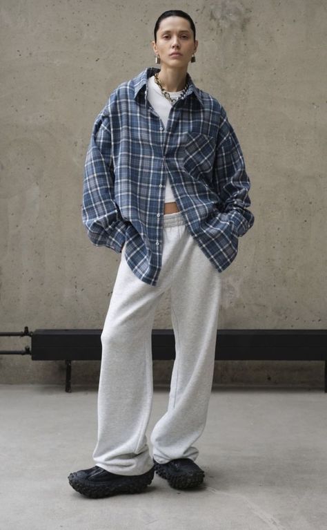 2024 Looks Women, Streetwear 2024, Outfit Streetwear, Streetwear Aesthetic, Fashion Aesthetics, Women Outfit, Fashion Images, 가을 패션, Autumn Outfit