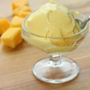 Vitamix Ice Cream Recipes, Vitamix Healthy Recipes, Vitamix Ice Cream, Low Carb Ice Cream Recipe, Stand Mixer Recipes, Smoothie Bowl Recipe Healthy, Golden Mean, Healthy Ice Cream Recipes, Mixer Recipes