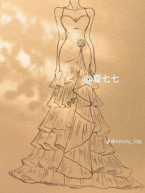 Fashion Desinger Drawing Outfits, Anime Dress Sketch, Flowing Dress Drawing Reference, Dress Sketches Easy, Skirt Design Drawing, Dress Reference Drawing, Drawn Dresses, Dresses Design Ideas, Outfit Sketches