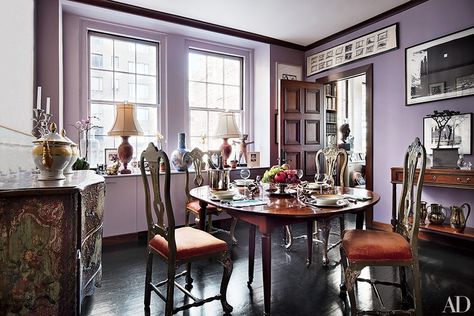 Purple Bedroom Design, Purple Dining Room, Dining Room Paint Colors, Autumn Interior, Purple Bedrooms, Dining Room Paint, Manhattan Apartment, Purple Rooms, Purple Decor