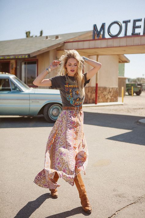 Stile Hippie Chic, Pastel Skirt, Estilo Hippy, Mode Hippie, Look Retro, Mode Boho, Bohol, Skirt Maxi, Rock Chic