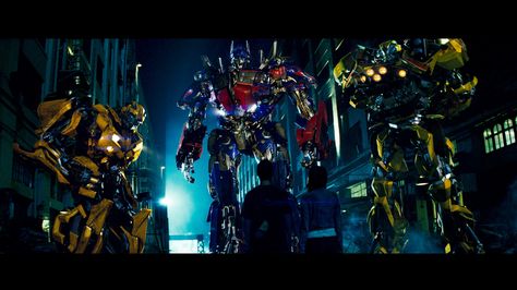 The team of autobots Transformers 2007, Optimus Prime Wallpaper, Optimus Prime Transformers, Transformers 5, Hugo Weaving, Transformers Collection, Michael Bay, Bee Movie, Transformers Bumblebee