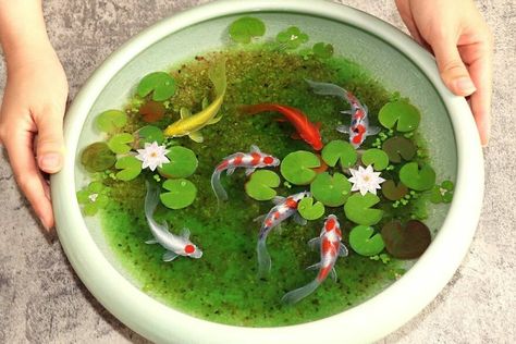 30 Beautiful And Detailed Paintings In Resin By This Artist Aquarium Goldfish, Goldfish Painting, Layer Painting, Goldfish Aquarium, Japan Crafts, Carpe Koi, Resin Art Painting, Detailed Paintings, Fantasy Art Dolls