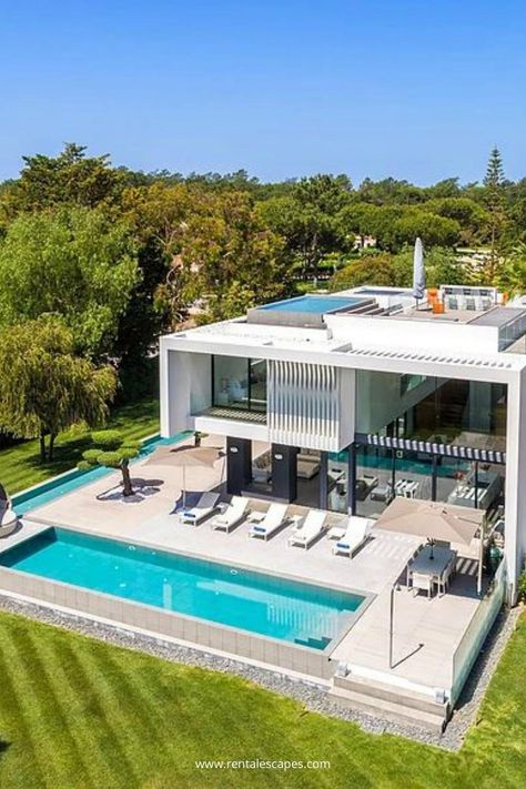 A contemporary villa of exceptional high standing, a showcase for modern design. Located in Quinta da Lago. 📍 Villa Conquistador, Portugal . . . #rentalescapes #luxurytravel #luxuryhomes #secretdestination #portugal #luxurylifestyle #luxurydestinations Portugal Villa, Poolside Lounge Chairs, Poolside Lounge, Contemporary Villa, Luxury Villa Rentals, Luxury Destinations, Luxury Estate, Cinema Room, Villa Rental