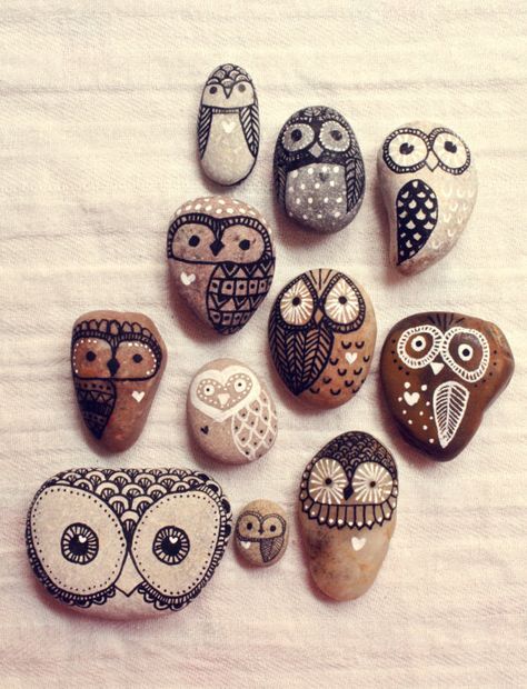 Owl Rocks, Handmade Birdhouses, Sharpie Crafts, Making Gifts, Art Pierre, Owl Crafts, Hand Painted Rocks, Cool Ideas, Rock Crafts