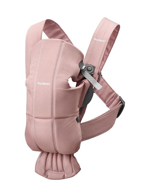 BabyBjörn Baby carrier in dusty pink Newborn Baby Needs, Baby Bjorn Carrier, Baby Carrier Newborn, Newborn Needs, Ergonomic Baby Carrier, Best Baby Carrier, Cadeau Baby Shower, Baby Bjorn, Leg Straps