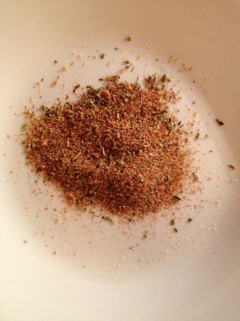 Papa John's Pizza Seasoning ... just made some and it's close enough for me! Pizza Seasoning Recipe, Pizza Spices, Special Pizza, Pizza Seasoning, Papa Johns Pizza, Papa John, Bulgur Wheat, Recover Deleted Photos, Homemade Spice Mix