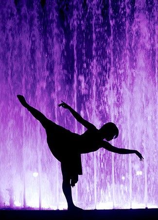 Thankful Quotes, Dancing Aesthetic, Ballet Photography, Purple Reign, Purple Art, Purple Love, All Things Purple, Purple Rain, Purple Aesthetic