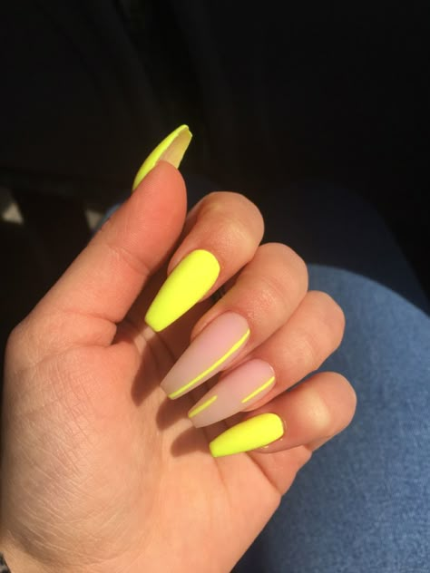 Nails Acrylic Neon Yellow, Cute Acrylic Nails Pointy, Spring Nail Inspo 2023 Square, Neon Yellow Coffin Nails, Neon Nails Yellow, Long Neon Nails, Neon Yellow Nail Art, Neon Yellow Nails Designs, Neon Yellow Acrylic Nails