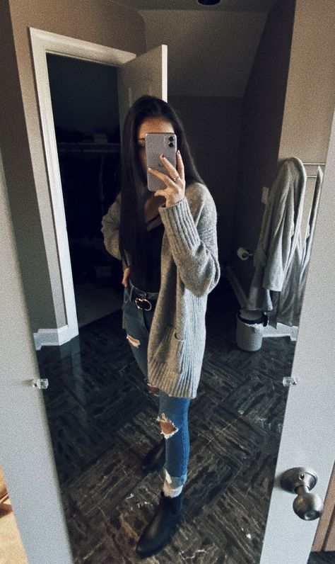 Gray Ankle Boots Outfit, Ankle Boots Outfit Winter, Ripped Jeans Black, Light Grey Cardigan, Winter Boots Outfits, Boots Outfit Ankle, Grey Ankle Boots, Grey Socks, Scarf Outfit