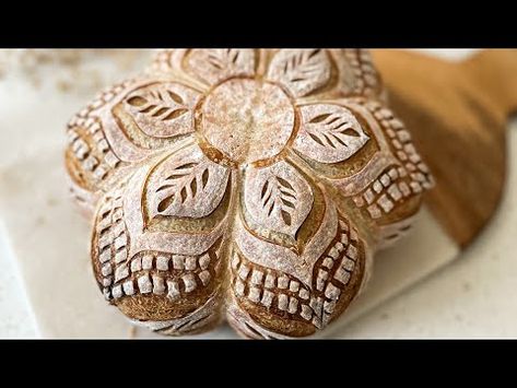 How to score sourdough bread - decorative sourdough scoring: A Flower - YouTube Sourdough Flower Design, Spring Sourdough Scoring, Score Sourdough Bread, Sourdough Enzo, Score Sourdough, Sourdough Scoring, Bread Scoring, Homemade Sourdough Bread, Homemade Sourdough