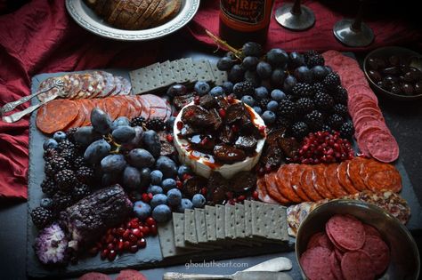 Gothic Tea Aesthetic, Goth Picnic Food, Twilight Charcuterie Board, Gothic Snacks, Twilight Marathon Snacks, Gothic Dinner Party Food, Haunted Dinner Party, Twilight Snack Ideas, Halloween Tea Party Food