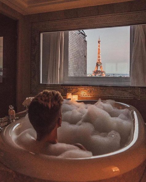 Unique Hotels & Resorts on Instagram: “Sunset view in Paris. 📸 @andretamburrini” Couples Bathtub, Bath Couple, Tag Your Love, Sweet Romantic Quotes, In The Bathtub, Travel Pictures Poses, Romantic Honeymoon, Sunset View, Unique Hotels