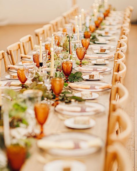 Burnt Orange Glassware, Amber Glassware Wedding, Amber Drinking Glasses, Amber Glass Table Setting, Amber Glasses Wedding, Amber Glass Wedding, Coloured Wine Glasses, Amber Goblets, Layered Table