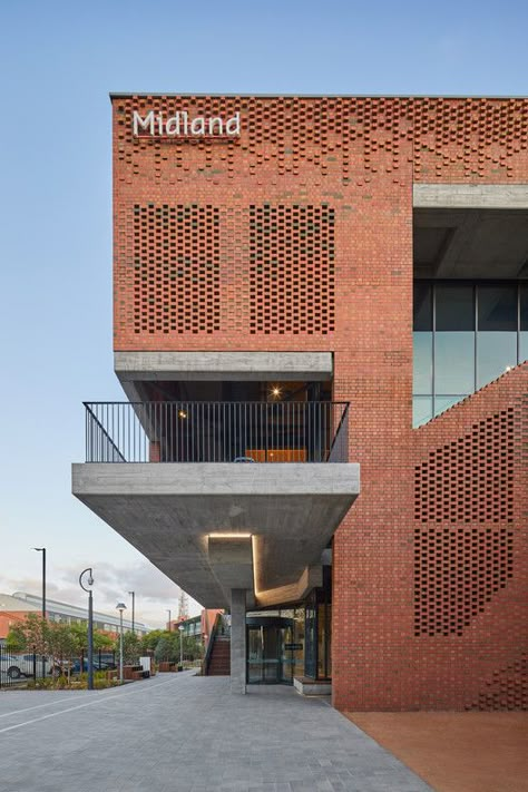 Red Brick Architecture, Architecture Door, Red Brick Building, Bluestone Paving, Architecture House Design, Curtin University, Campus Design, Brick Cladding, University Architecture