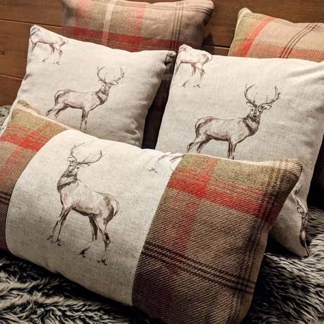 Christmas Cushions Ideas, Stag Cushion, Stag Furniture, Tartan Cushions, Country Cushions, Sewing Cushions, Cushion Ideas, Vintage Cushions, Wool Projects