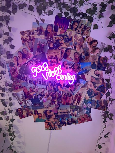 Neon photo wall Picture Wall With Neon Sign, Photo Wall Neon Sign, Neon Sign With Pictures Around It, Neon Photo Wall, Neon Photo, Pic Wall, Cute Bedroom Decor, Sign Ideas, Room Signs