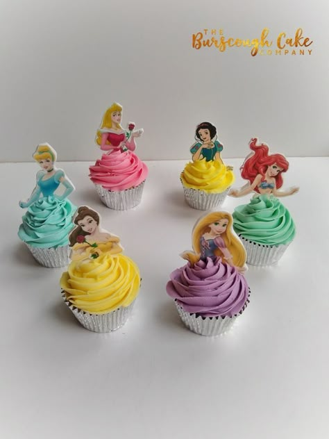 Disney Princess Cake Ideas Buttercream, Cupcake Princess Cake, Disney Princess Birthday Cupcakes, Disney Princess Cupcake Cake, Disney Princess Cupcakes Ideas, Princess Themed Cupcakes, Sleeping Beauty Cupcakes, Disney Princess Treats, Disney Princess Cake Pops