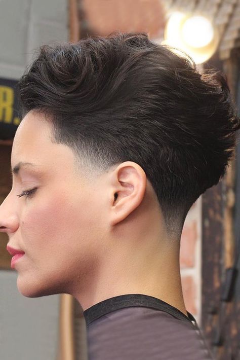 Taper fade haircuts are often chosen by men and also by women because these haircuts appear awesome and up-to-date, as well. And we would like to present you a photo gallery where you can find the hottest taper fade cuts for your new revolting image. Check it out right now! #haircuts #shorthaircuts #taperfade Fade Haircut Women, Low Taper Fade Haircut, Fade Cut, Low Fade Haircut, Taper Fade Haircut, Tapered Haircut, Haircut Types, Taper Fade, Fade Haircut