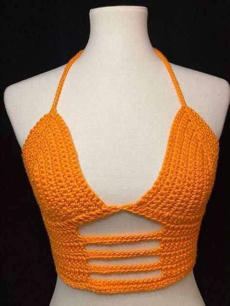 Crochet Halter Neck Top, Blouses Designs, Mixed Patterns, Crochet Bra, Crochet Crop Top Pattern, Crop Top Designs, Mode Crochet, Crochet Tops Free Patterns, Crochet Bralette