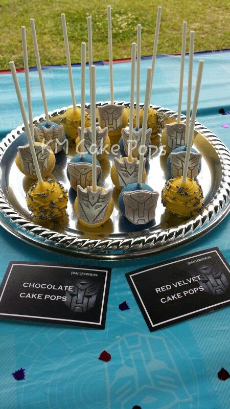 Transformers cake pops Transformers Dessert Table, Transformers Cake Pops, Transformers Party Food, Rescue Bots Birthday Party, Transformers Birthday Cake, Rescue Bots Party, Hostess Cakes, Rescue Bots Birthday, Transformers Party