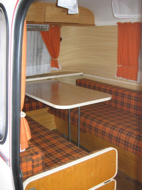 BUGPUCK - ERIBA PUCK 70s Caravan, Eriba Puck, Caravan Vintage, Dining Area Ideas, Camper Trailer Remodel, Caravan Renovation, Caravan Interior, Property Ideas, Vintage Caravans