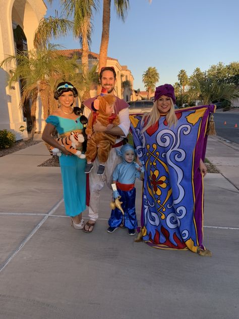 Alladin Family Costumes, Aladin Family Costumes, Aladdin Family Halloween Costumes, Kids Genie Costume, Aladdin Family Costume, Genie Costume, Mom Halloween Costumes, Costume Family, Aladdin Costume