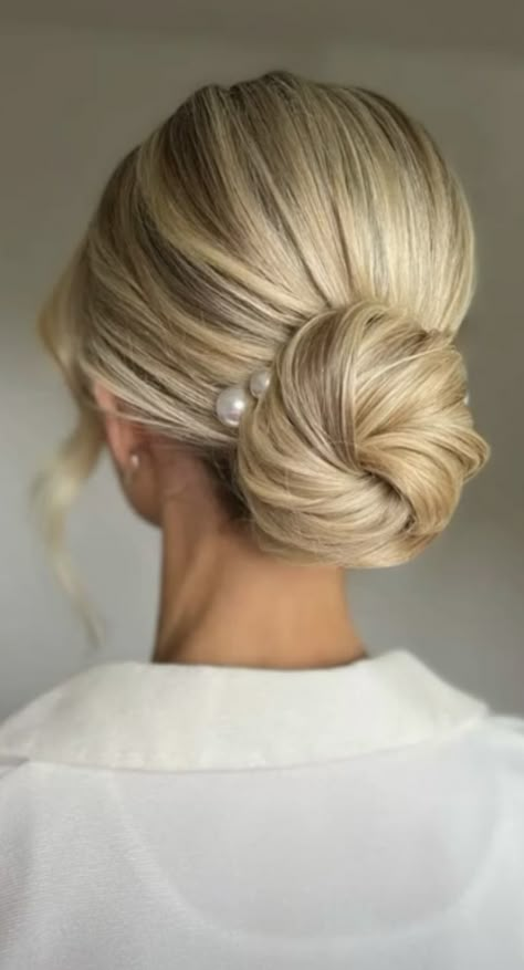 Timeless Bridal Hair Updo, Bridal Up Do Front View, Bridal Hair Updo High Bun, Cochlear Implant Hairstyles, Sleek Bun Wedding Hair, Simple Bridal Updo, Wedding Low Bun, Wedding Hair Bun, Elegant Updo Hairstyles