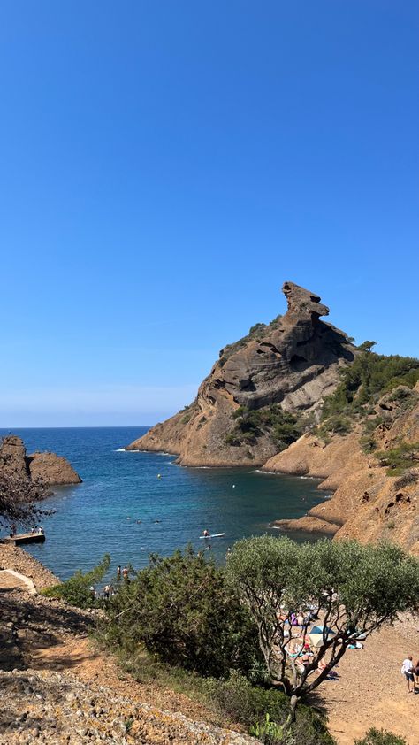 Callanques : plages du sud de la France aux alentours de Marseille Snap Snapchat, Instagram Snap, Summer Instagram, Food Obsession, Summer Time, Dream Life, Michigan, France, Travel