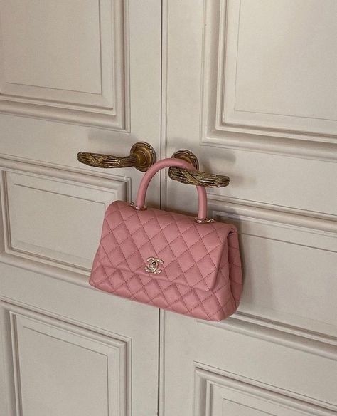 Wren Beaumont, Pink Chanel Bag, Pink Chanel, Luxury Purses, Bags Aesthetic, Pretty Bags, Cute Bags, Wren, Lady Dior Bag