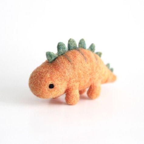 Felted Dinosaur, Needle Felted Dinosaur, Cute Needle Felting, Diy Wool Felt, Needle Felt Animals, Needle Felted Fox, Felt Craft Projects, Felting Diy, Felt Fox