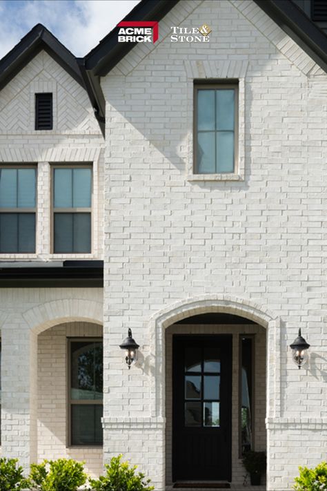 Available at Acme Brick, Tile, & Stone! Size: King Texture: Heritage Blend: PWP856 Source: Acme Brick - Perla West Gate Plant White Brick Stone House Exterior, White Brick Grey Stone Exterior, Grey Brick Front Porch, Modern Brick Colors, Nolin River Brick Houses, Hamilton Brick General Shale, Acme White Bluff Brick, Brick That Looks Like Stone, White Bluff Acme Brick Homes