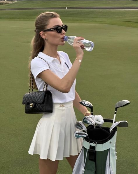 Golf Fits, Golf Aesthetic, Cute Golf Outfit, Cute Golf, Golf Attire Women, Golf Girl, Tennis Outfits, Old Money Outfit, Money Outfit