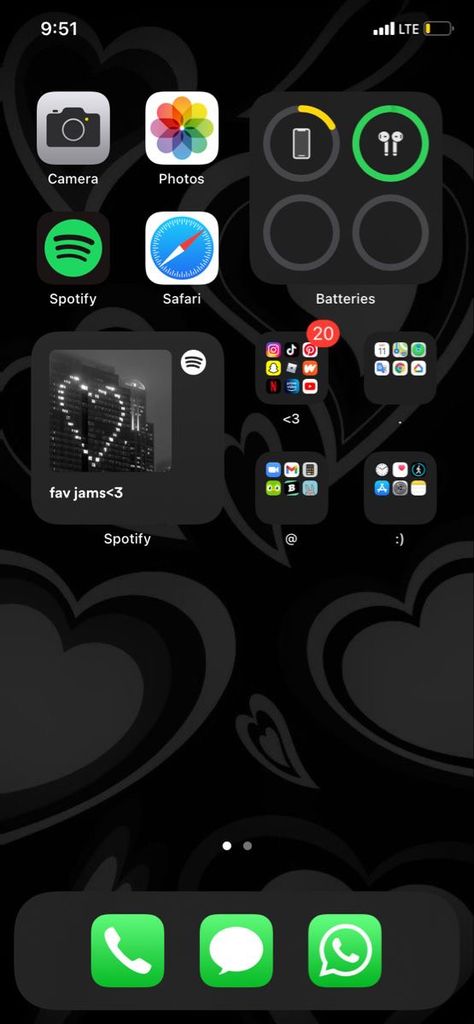 Phone Apps Iphone, Iphone Layouts, Ios App Iphone, Iphone Life Hacks, Iphone Home Screen Layout, Organization Apps, Screen Layout, Iphone Obsession, Iphone Organization