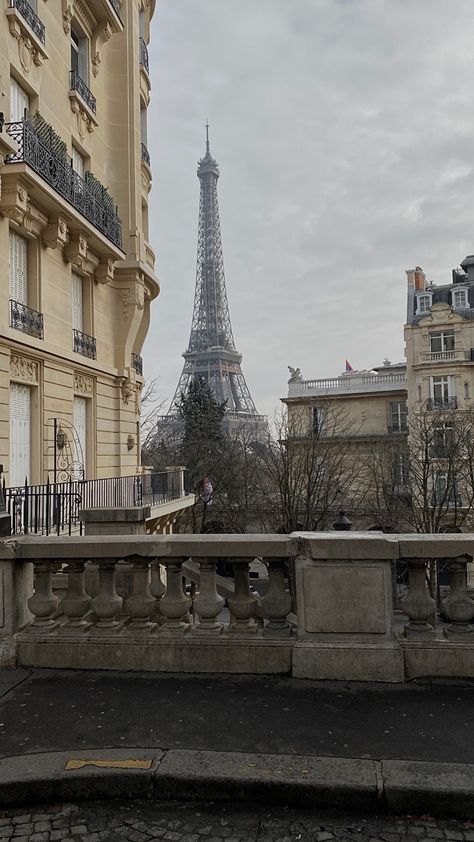 Paris Suburbs Aesthetic, Paris Suburbs, Paris Aesthetic, Paris Love, Emily In Paris, Paris City, Future City, Paris Photos, Nice View