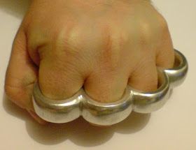 Men's Small Size Flat Bottomed Boxer Style Knuckle Duster / Brass Knuckles - a small size men's knuckle duster,  Made... Push Dagger, Knuckle Duster, Diy Welding, Self Defense Tools, Tactical Gloves, Glass Breaker, Survival Techniques, Dusters, Knuckle Rings