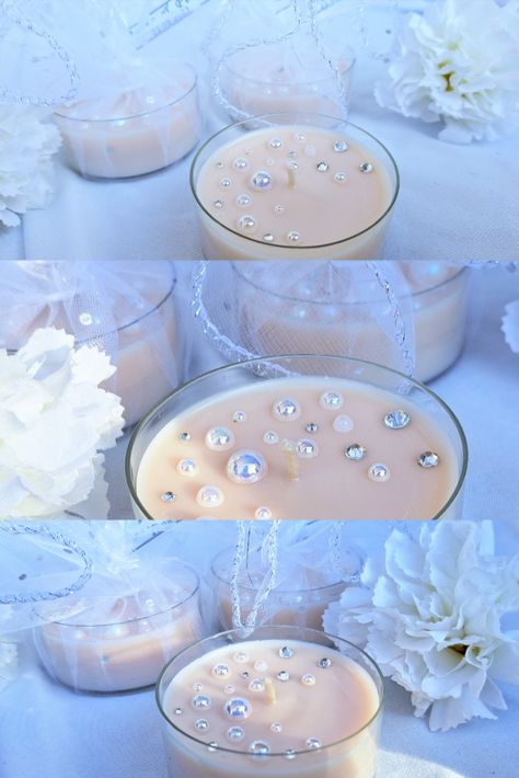 Candle with Pearls and Rhinestones- Wedding Guest Favors - Engagement Birthday - Luxury Souvenirs - Thank you for coming -Vegan Soy Wax. Unique luxurious idea to offer your guests as a special gift on your wedding, engagement party, special birthday and more. The candles are handmade and poured in a sturdy high quality transparent cup. The soy wax is vegan and biodegradable and smells like Sweet Vanilla, and the wick is made out of cotton. Candles Wedding Gift Ideas, Wedding Favors Candles For Guests, Wedding Guest Favors, Birthday Luxury, Pearl Wax, Candle Wedding Gift, Guest Favors, Diy Candles Scented, Candles Scented